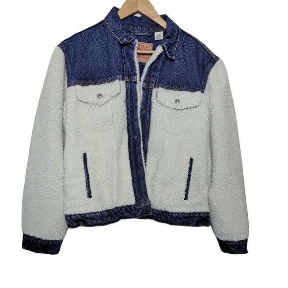 Levi's Women's Pieced Sherpa Ex Boyfriend Trucker Denim Jean Jacket NWOT - Picture 3 of 10